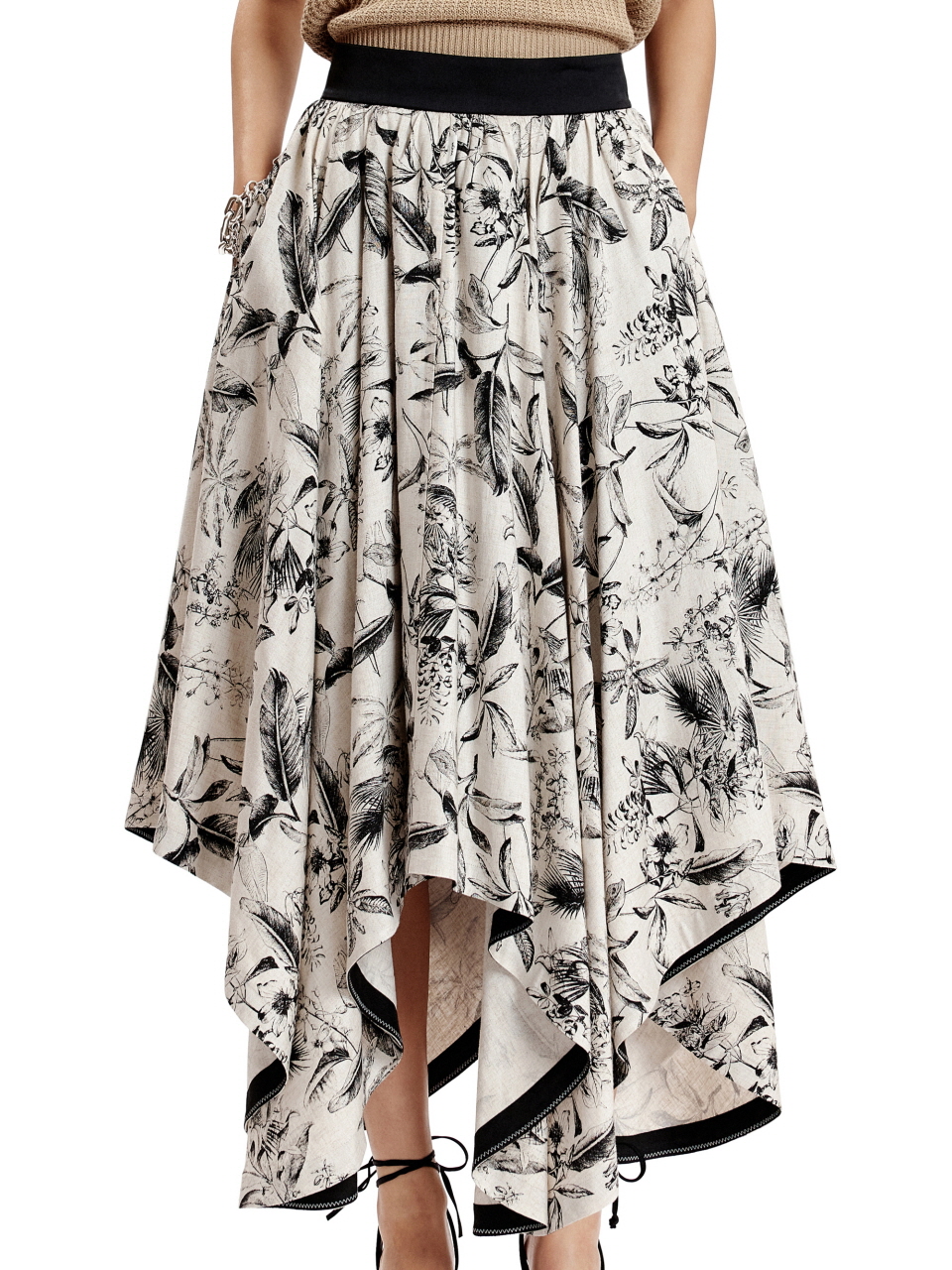 Ivory &amp; Black Floral Print Flared Skirt